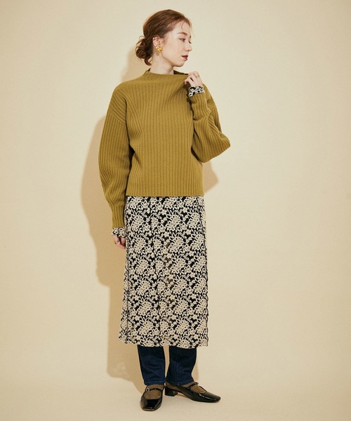 MADEMOISELLE ROPE'（マドモアゼル ロペ）の「タスマニアハイネックニットプルオーバー（ニット/セーター・レディース・ブラック/オリーブ・38）」の20枚目の写真