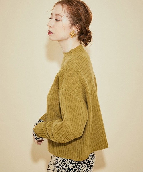 MADEMOISELLE ROPE'（マドモアゼル ロペ）の「タスマニアハイネックニットプルオーバー（ニット/セーター・レディース・ブラック/オリーブ・38）」の19枚目の写真