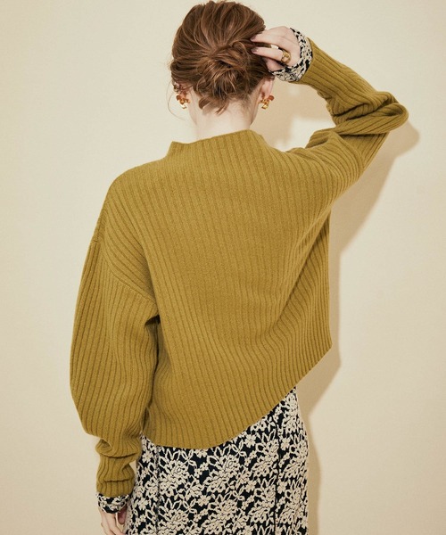 MADEMOISELLE ROPE'（マドモアゼル ロペ）の「タスマニアハイネックニットプルオーバー（ニット/セーター・レディース・ブラック/オリーブ・38）」の18枚目の写真