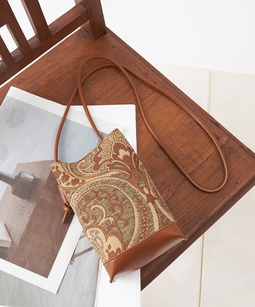 COLONY 2139（コロニートゥーワンスリーナイン）の「【TV媒体紹介商品】ジャガード縦長ショルダーバッグ（ショルダーバッグ・レディース・ブラック/ブラウン/ゼブラ/レオパード/グリーン・FREE）」の3枚目の写真