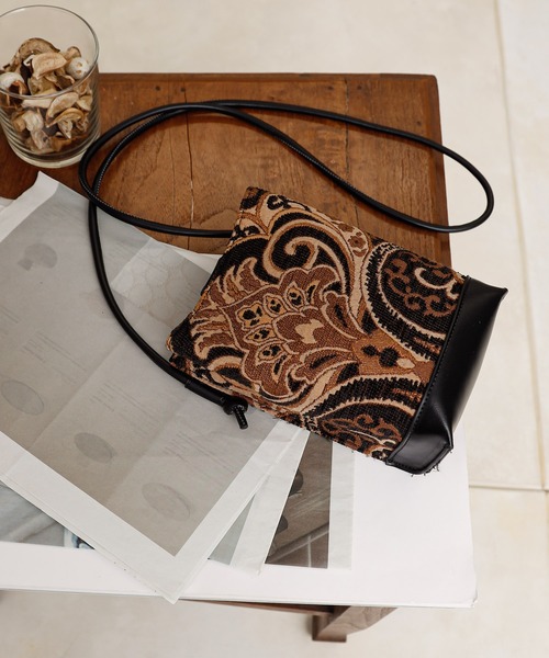 COLONY 2139（コロニートゥーワンスリーナイン）の「【TV媒体紹介商品】ジャガード縦長ショルダーバッグ（ショルダーバッグ・レディース・ブラック/ブラウン/ゼブラ/レオパード/グリーン・FREE）」の19枚目の写真