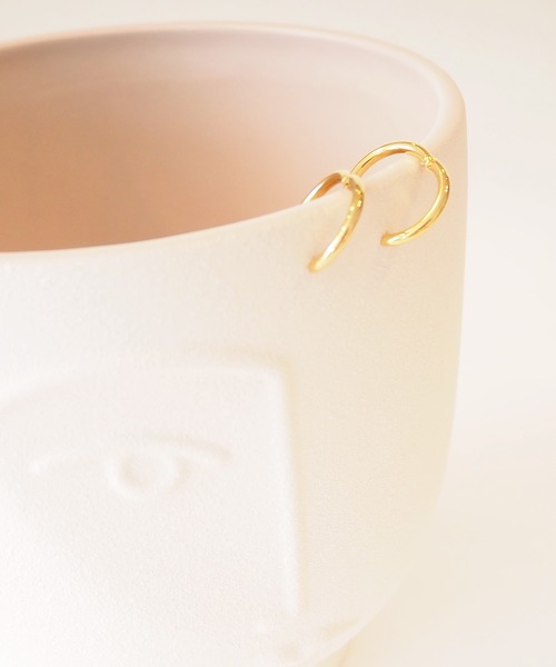 Diliraba（ディリラバ）の「【Diliraba】サージカルステンレス ゴールド フープピアス（ピアス（両耳用）・レディース・ゴールド・FREE）」の3枚目の写真