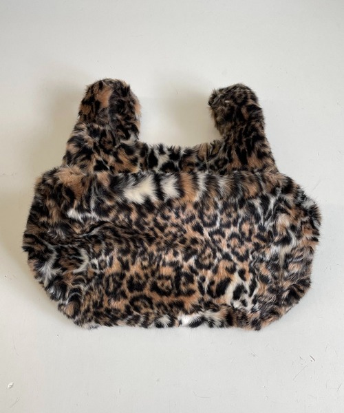 CANAL JEAN（キャナルジーン）の「jakke(ジャッキー) "Bratha"フェイクファーバッグ/J1852（ハンドバッグ・レディース・レオパード・ONE SIZE）」の7枚目の写真