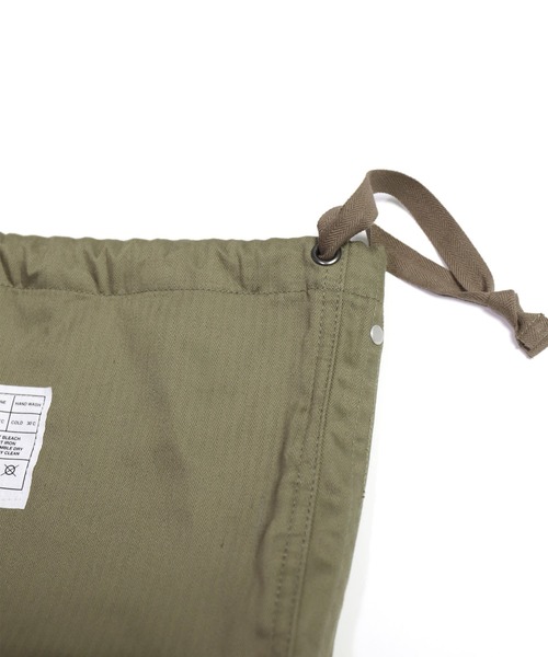 OMNIGOD（オムニゴッド）の「[OMNIGOD / オムニゴッド]　ヘリンボーンスレキUSNポーチ（トートバッグ・レディース・アイボリー/ブラック/オリーブ・FREE）」の4枚目の写真