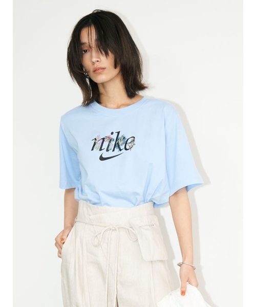 NIKE(ナイキ)の「【NIKE】NSW ボクシー ネイチャー(Tシャツ/カットソー・レディース・ライトブルー・S/M)」の5枚目の写真