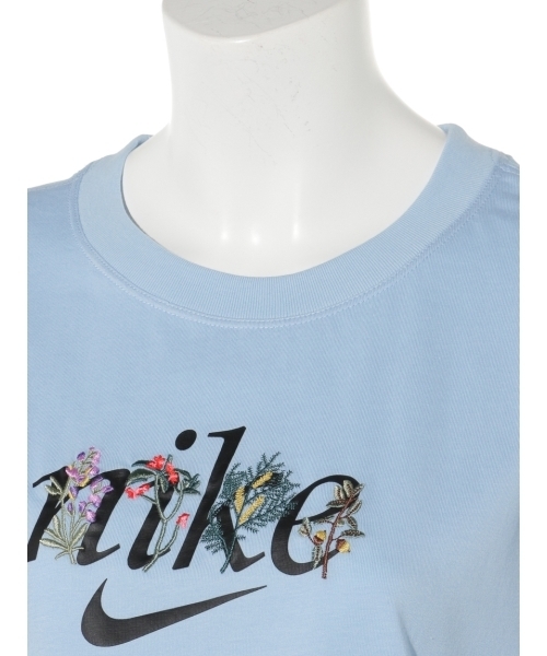 NIKE(ナイキ)の「【NIKE】NSW ボクシー ネイチャー(Tシャツ/カットソー・レディース・ライトブルー・S/M)」の9枚目の写真