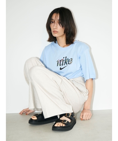 NIKE(ナイキ)の「【NIKE】NSW ボクシー ネイチャー(Tシャツ/カットソー・レディース・ライトブルー・S/M)」の14枚目の写真