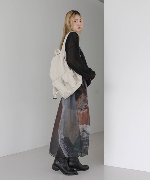 UNE MANSION（ユヌマンション）の「【レイヤードコーデ用としておすすめ！】ストリングプリント捺染シースルーロングワンピース（ワンピース・レディース・チャコール/アイボリー・FREE）」の4枚目の写真