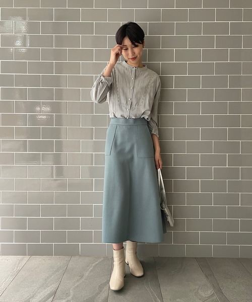 un dix cors（アンディコール）の「上品な印象を演出 ストライプパール釦チュニック（シャツ/ブラウス・レディース・オフホワイト/カーキ/ネイビー・FREE）」の8枚目の写真