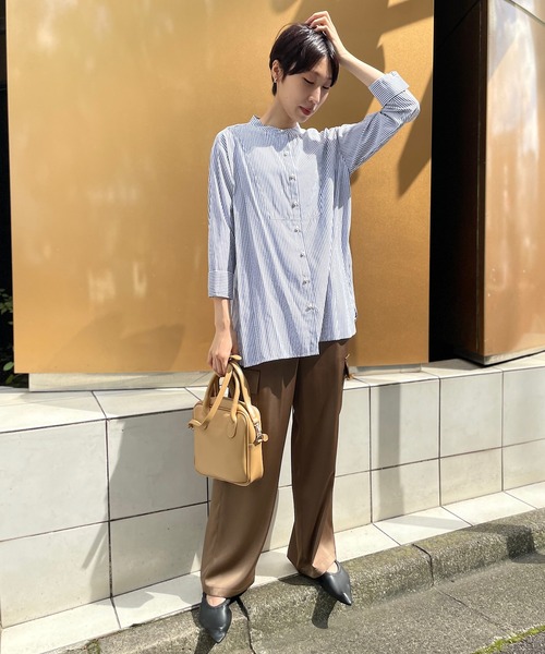 un dix cors（アンディコール）の「上品な印象を演出 ストライプパール釦チュニック（シャツ/ブラウス・レディース・オフホワイト/カーキ/ネイビー・FREE）」の13枚目の写真