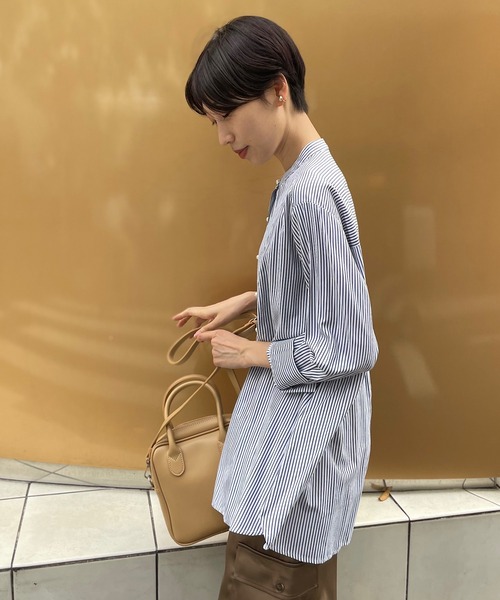 un dix cors（アンディコール）の「上品な印象を演出 ストライプパール釦チュニック（シャツ/ブラウス・レディース・オフホワイト/カーキ/ネイビー・FREE）」の14枚目の写真