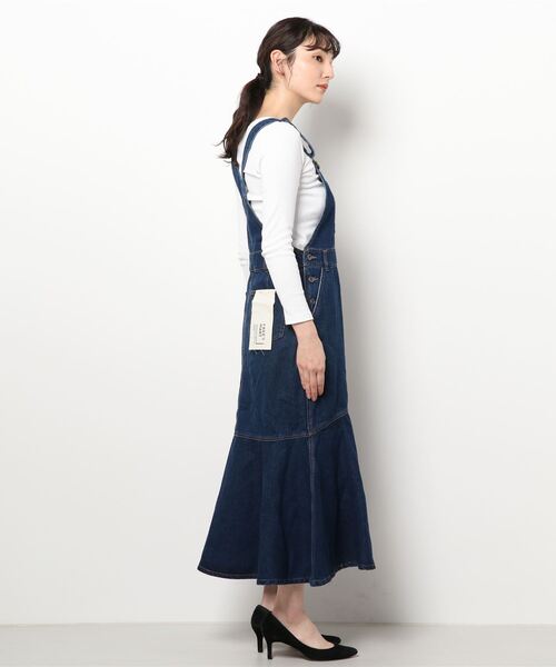 FREE'S MART（フリーズマート）の「マーメイドデニムジャンパースカート（ジャンパースカート・レディース・ダークネイビー/ブラウン系その他/ブラック系その他・FREE）」の4枚目の写真