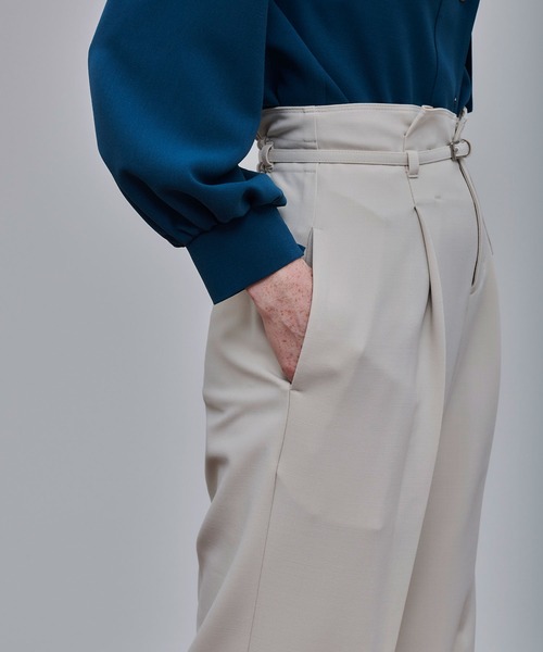 UNITED TOKYO（ユナイテッドトウキョウ）の「ワンタックセミワイドパンツ（スラックス・レディース・ブラック/レッド/アイボリー・1/2/3）」の12枚目の写真