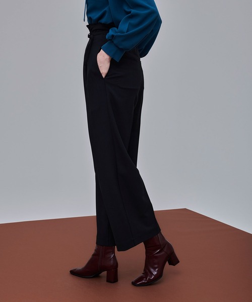 UNITED TOKYO（ユナイテッドトウキョウ）の「ワンタックセミワイドパンツ（スラックス・レディース・ブラック/レッド/アイボリー・1/2/3）」の16枚目の写真