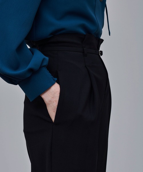 UNITED TOKYO（ユナイテッドトウキョウ）の「ワンタックセミワイドパンツ（スラックス・レディース・ブラック/レッド/アイボリー・1/2/3）」の19枚目の写真