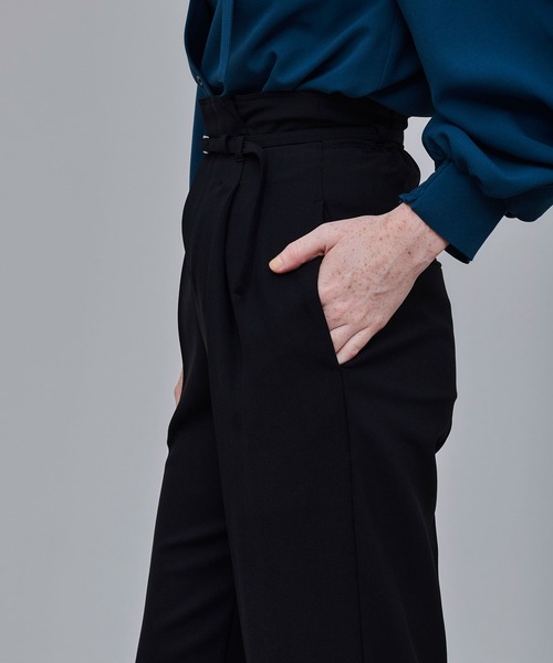 UNITED TOKYO（ユナイテッドトウキョウ）の「ワンタックセミワイドパンツ（スラックス・レディース・ブラック/レッド/アイボリー・1/2/3）」の21枚目の写真