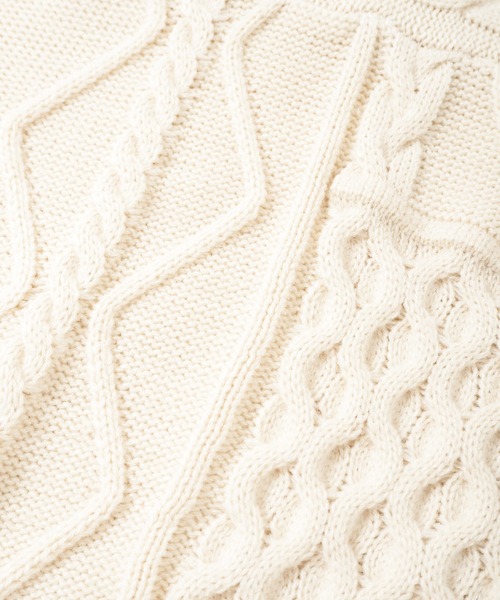 Crisp yours(クリスプユアーズ)の「【WEB限定】ミックスケーブルニットベスト(ベスト・レディース・ベージュ/アイボリー・FREE)」の4枚目の写真