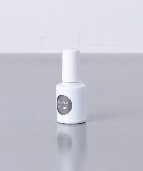 uka(ウカ)の「<uka(ウカ)>TOPCOAT SMOKYSHINE(マニキュア/ジェルネイル・レディース・その他・FREE)」の2枚目の写真