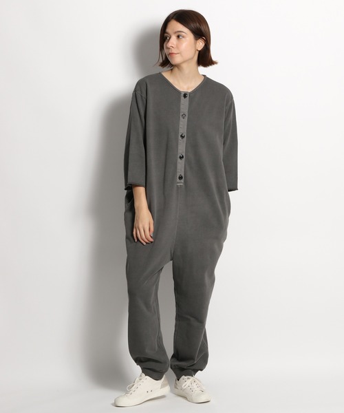 niko and...（ニコアンド）の「[NATOKii(ネイトゥーキー)]ピグメントスーツ（つなぎ/オールインワン・レディース・カーキ/チャコール・MEDIUM/LARGE）」の2枚目の写真