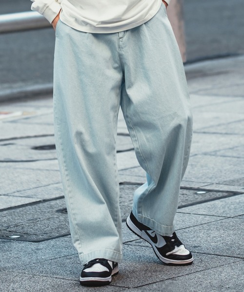 improves(インプローブス)の「10oz バルーンシルエット ワイド デニムパンツ(デニムパンツ・メンズ・ライトブルー/ワンウォッシュ/ブルー/キナリ/ネイビー/スカイブルー/ブラック・LARGE/MEDIUM)」の4枚目の写真