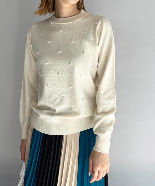 PICCIN（ピッチン）の「パールビーズ長袖ニット（ニット/セーター・レディース・オフホワイト/ライトブルー/ラベンダー/ブラック・M）」の9枚目の写真