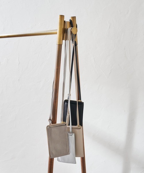 DouDou（ドゥドゥ）の「スマホショルダー（ショルダーバッグ・レディース・ブラック/シルバー/ブロンズ/グレイッシュベージュ・FREE）」の21枚目の写真