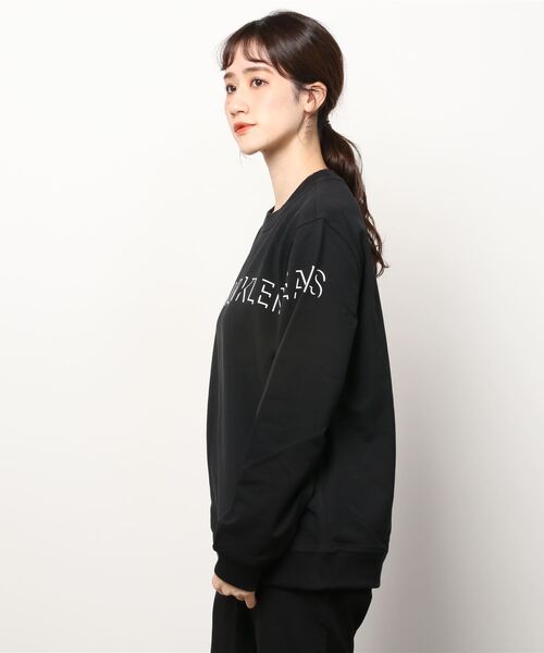 Calvin Klein Jeans（カルヴァンクラインジーンズ）の「[Calvin Klein Jeans/カルバンクラインジーンズ] AF-SHADOW ロゴクルーネックスウェット（スウェット・レディース・ホワイト/ブラック・M/L/XL）」の22枚目の写真