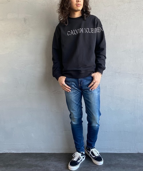 Calvin Klein Jeans（カルヴァンクラインジーンズ）の「[Calvin Klein Jeans/カルバンクラインジーンズ] AF-SHADOW ロゴクルーネックスウェット（スウェット・レディース・ホワイト/ブラック・M/L/XL）」の13枚目の写真