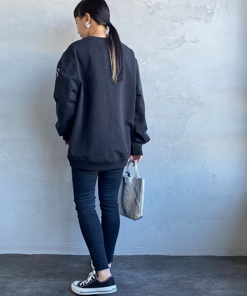 Calvin Klein Jeans（カルヴァンクラインジーンズ）の「[Calvin Klein Jeans/カルバンクラインジーンズ] AF-SHADOW ロゴクルーネックスウェット（スウェット・レディース・ホワイト/ブラック・M/L/XL）」の6枚目の写真