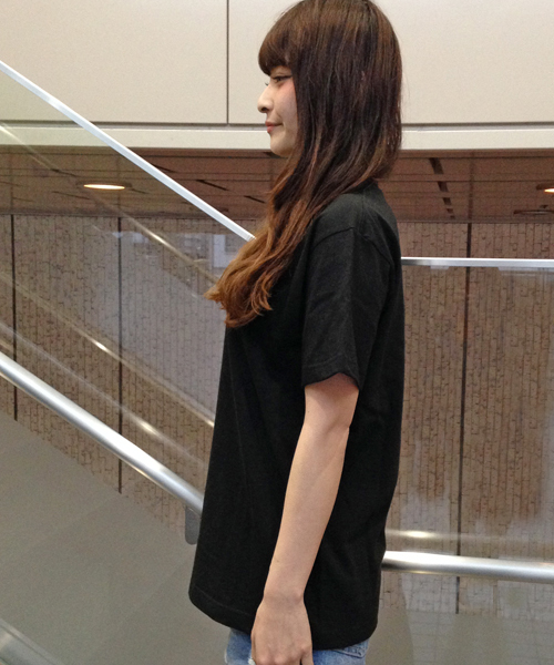 X-girl（エックスガール）の「ADVENTURE LOGO S/S BIG TEE（Tシャツ/カットソー・レディース・ホワイト/ブラック・ONE SIZE）」の3枚目の写真