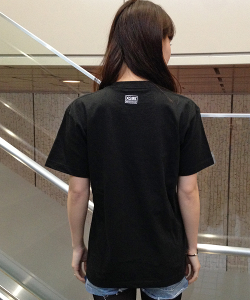 X-girl（エックスガール）の「ADVENTURE LOGO S/S BIG TEE（Tシャツ/カットソー・レディース・ホワイト/ブラック・ONE SIZE）」の4枚目の写真