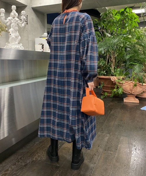 AS KNOW AS PINKY(アズノゥアズピンキー)の「タックたっぷりチェックワンピース(ワンピース・レディース・ブラック系/グリーン/ネイビー/パープル・FREE)」の20枚目の写真