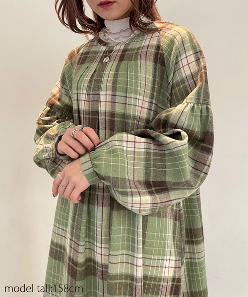 AS KNOW AS PINKY(アズノゥアズピンキー)の「タックたっぷりチェックワンピース(ワンピース・レディース・ブラック系/グリーン/ネイビー/パープル・FREE)」の12枚目の写真