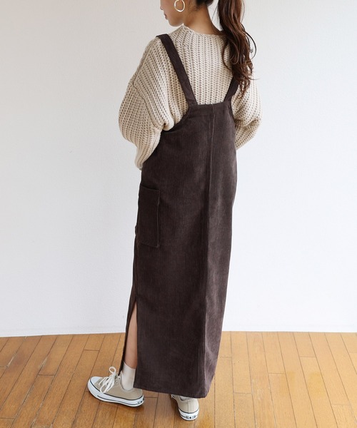 andme(アンドミー)の「コーデュロイジャンパースカート(ジャンパースカート・レディース・ブラック/ブラウン/ブルー/アイボリー/グレイッシュベージュ・M/L)」の6枚目の写真
