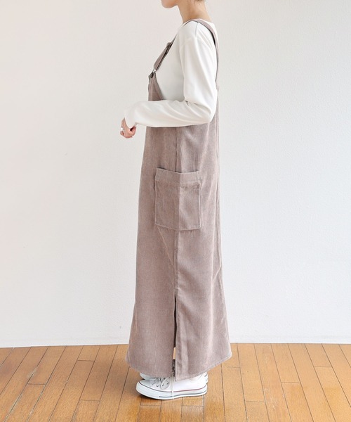 andme(アンドミー)の「コーデュロイジャンパースカート(ジャンパースカート・レディース・ブラック/ブラウン/ブルー/アイボリー/グレイッシュベージュ・M/L)」の8枚目の写真