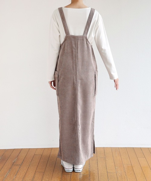 andme(アンドミー)の「コーデュロイジャンパースカート(ジャンパースカート・レディース・ブラック/ブラウン/ブルー/アイボリー/グレイッシュベージュ・M/L)」の9枚目の写真