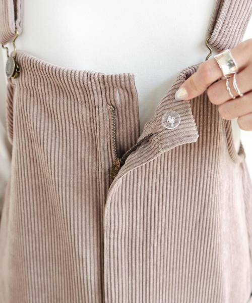 andme(アンドミー)の「コーデュロイジャンパースカート(ジャンパースカート・レディース・ブラック/ブラウン/ブルー/アイボリー/グレイッシュベージュ・M/L)」の14枚目の写真
