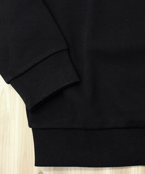 EMPORIO ARMANI EA7(エンポリオアルマーニイーエーセブン)の「EA7 アスレチックカラーブロックプルオーバースウェット 6KPM28 PJ07Z(スウェット・メンズ・ブラック/グレー・M/XL/L)」の8枚目の写真