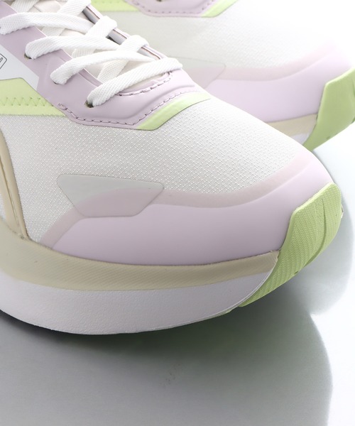 PUMA(プーマ)の「PUMA KOSMO RIDER PASTEL WOMENS / プーマ コスモ ライダー パステル ウィメンズ(スニーカー・レディース・ホワイト/ホワイト系その他・23.5cm/24.5cm/25.5cm/23.0cm/24.0cm/25.0cm)」の7枚目の写真