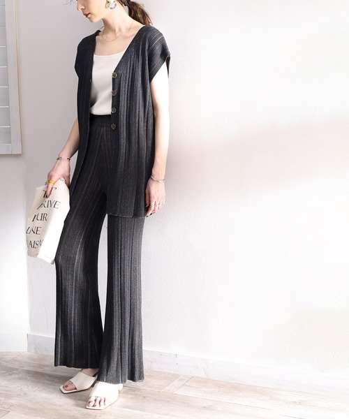 ms+ ideal(エムズプラスアイディール)の「《ms+ ideal》大人魅え。2wayランダムリブニットベスト(ベスト・レディース・ブラック/ブラウン/アイボリー・SMALL/MEDIUM/LARGE/X-LARGE)」の2枚目の写真