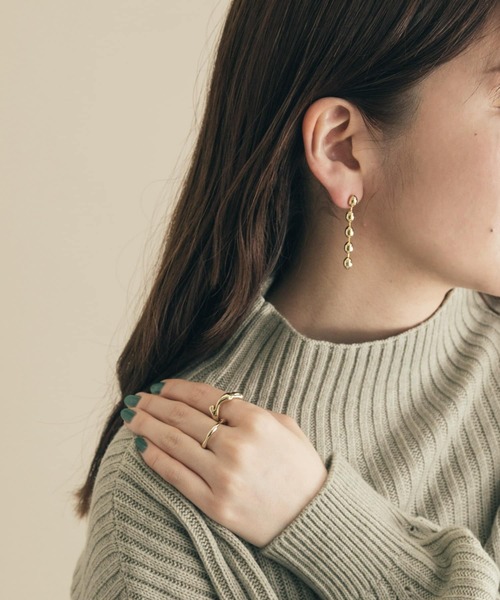 SMELLY（スメリー）の「ダエンボールチェーンピアス（ピアス（両耳用）・レディース・ゴールド・-）」の3枚目の写真