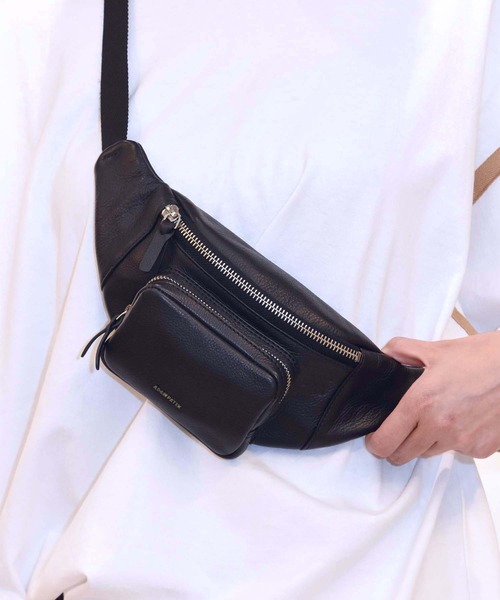 ADAM PATEK(アダムパテック)の「【ADAM PATEK】cheerful body bag(AP219011)レザーボディバッグ(ボディバッグ/ウエストポーチ・レディース・ブラック・FREE)」の4枚目の写真