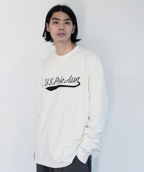 U.S. POLO ASSN.（ユーエスポロアッスン）の「U.S. POLO ASSN. / ユーエスポロアッスン 別注 コラボ オーバーサイズ ロンT（Tシャツ/カットソー・メンズ・ホワイト/ブラック/ダークグリーン/ネイビー/ライトベージュ/ブルー系その他2/ベージュ系その他/ベージュ系その他2/ホワイト系その他2/ブラック系その他/ブラック系その他2/グリーン系その他/グリーン系その他2/ブルー系その他/ホワイト系その他・MEDIUM/LARGE）」の3枚目の写真
