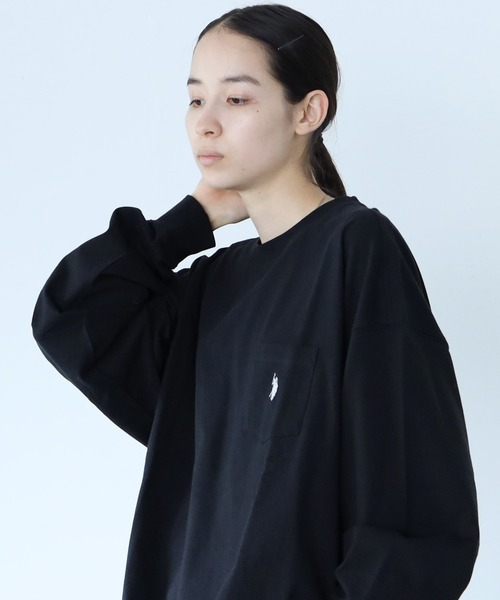 U.S. POLO ASSN.（ユーエスポロアッスン）の「U.S. POLO ASSN. / ユーエスポロアッスン 別注 コラボ オーバーサイズ ロンT（Tシャツ/カットソー・メンズ・ホワイト/ブラック/ダークグリーン/ネイビー/ライトベージュ/ブルー系その他2/ベージュ系その他/ベージュ系その他2/ホワイト系その他2/ブラック系その他/ブラック系その他2/グリーン系その他/グリーン系その他2/ブルー系その他/ホワイト系その他・MEDIUM/LARGE）」の5枚目の写真