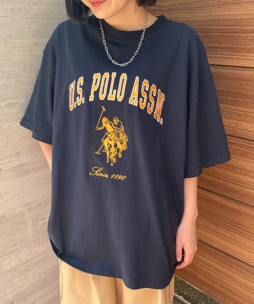 U.S. POLO ASSN.(ユーエスポロアッスン)の「∴WEGO/U.S.POLO ASSN.別注カレッジロゴ刺繍BIGT(Tシャツ/カットソー・メンズ・ダークグリーン/ネイビー/グレー系その他/ナチュラル・MEDIUM/LARGE)」の4枚目の写真