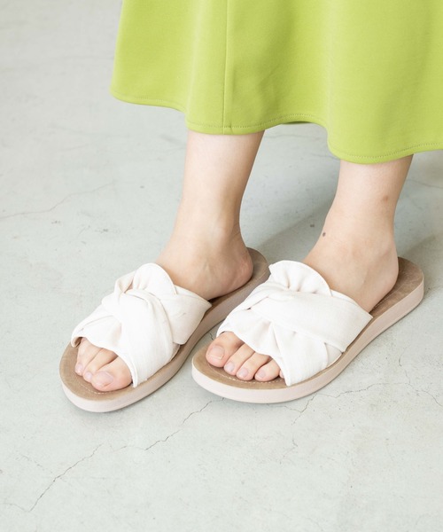 WEGO（ウィゴー）の「WEGO/フラットサンダル（サンダル・レディース・ブラック/イエロー/アイボリー・MEDIUM/LARGE）」の15枚目の写真