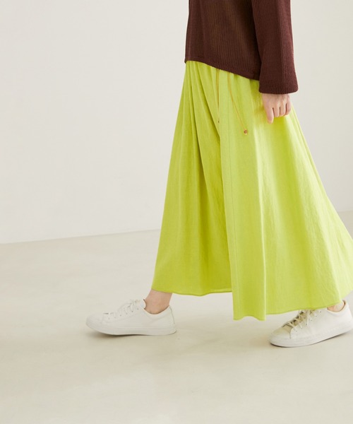 SALON adam et rope'（サロン アダム エ ロペ）の「【洗える】リネン混ウエストギャザースカート（スカート・レディース・ブラック/ブラウン/ライトグリーン・FREE）」の3枚目の写真