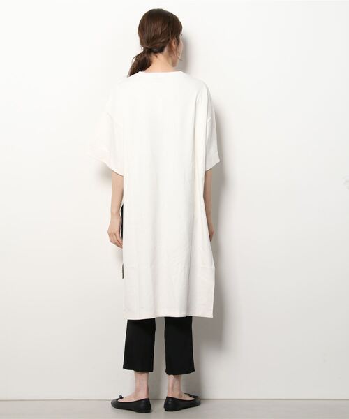 BANANA REPUBLIC FACTORY STORE（バナナリパブリック ファクトリーストア）の「BANANA REPUBLIC FACTORY STORE　　日本限定 ボクシーTシャツドレス（ワンピース・レディース・ホワイト/ネイビー/その他/その他1・ONESIZE）」の6枚目の写真