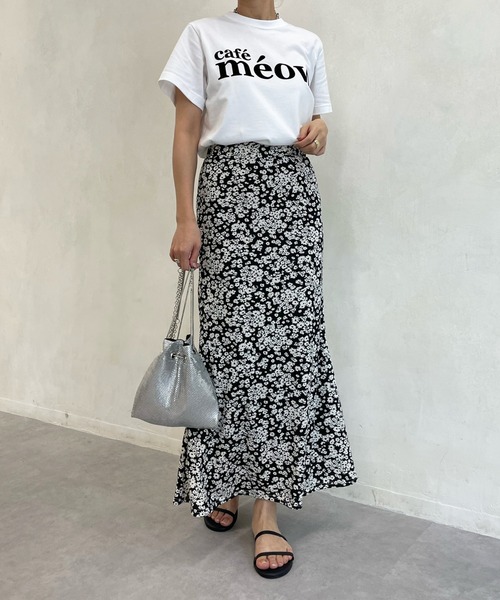 DouDou（ドゥドゥ）の「フラワープリントカットマーメイドスカート（スカート・レディース・ブラック/グレイッシュベージュ/イエロー・FREE）」の4枚目の写真