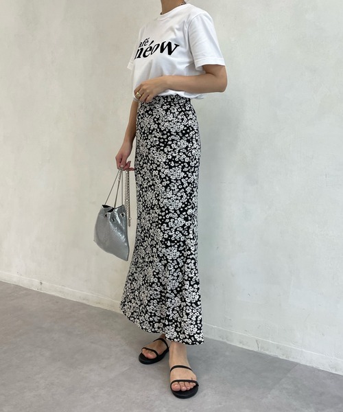 DouDou（ドゥドゥ）の「フラワープリントカットマーメイドスカート（スカート・レディース・ブラック/グレイッシュベージュ/イエロー・FREE）」の5枚目の写真